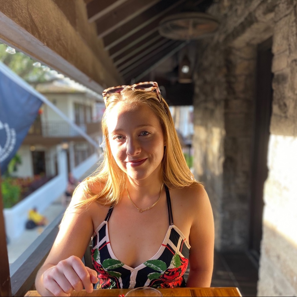 Meet your Posher, Clair